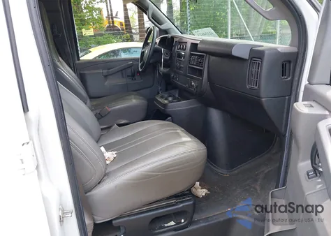 2017 Chevrolet Express 2500 Work Van из США, поврежденный, VIN 1GCWGAFF8H1255833